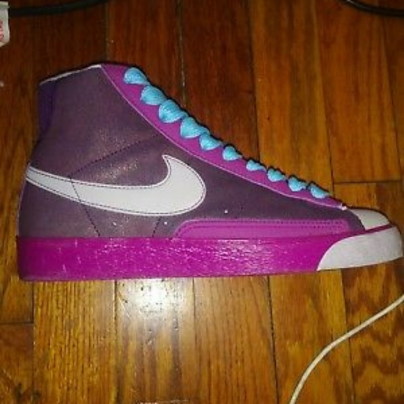 nike blazers grey and pink